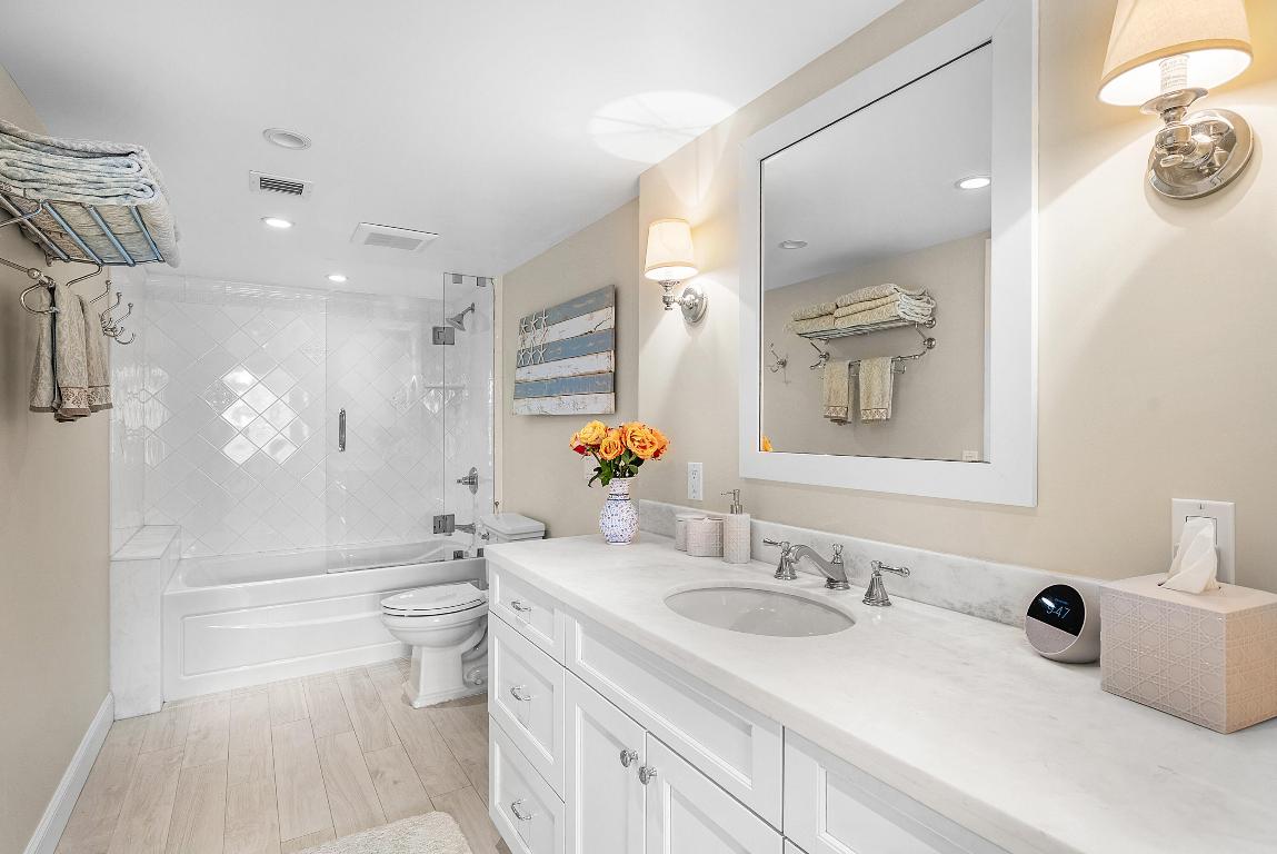 COVE CONDO - Residential