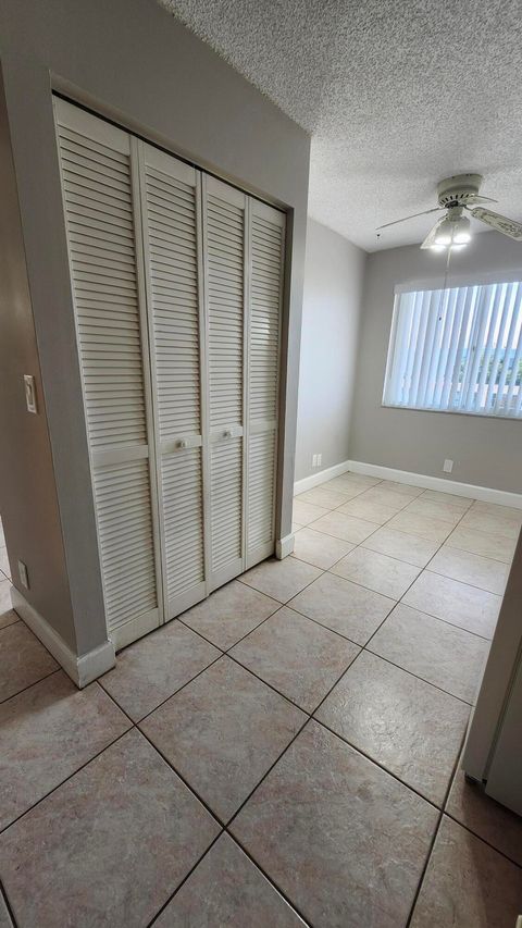 Tiny photo for 3146 Via Poinciana Dr #414, Lake Worth, FL 33467 (MLS # B26005258)