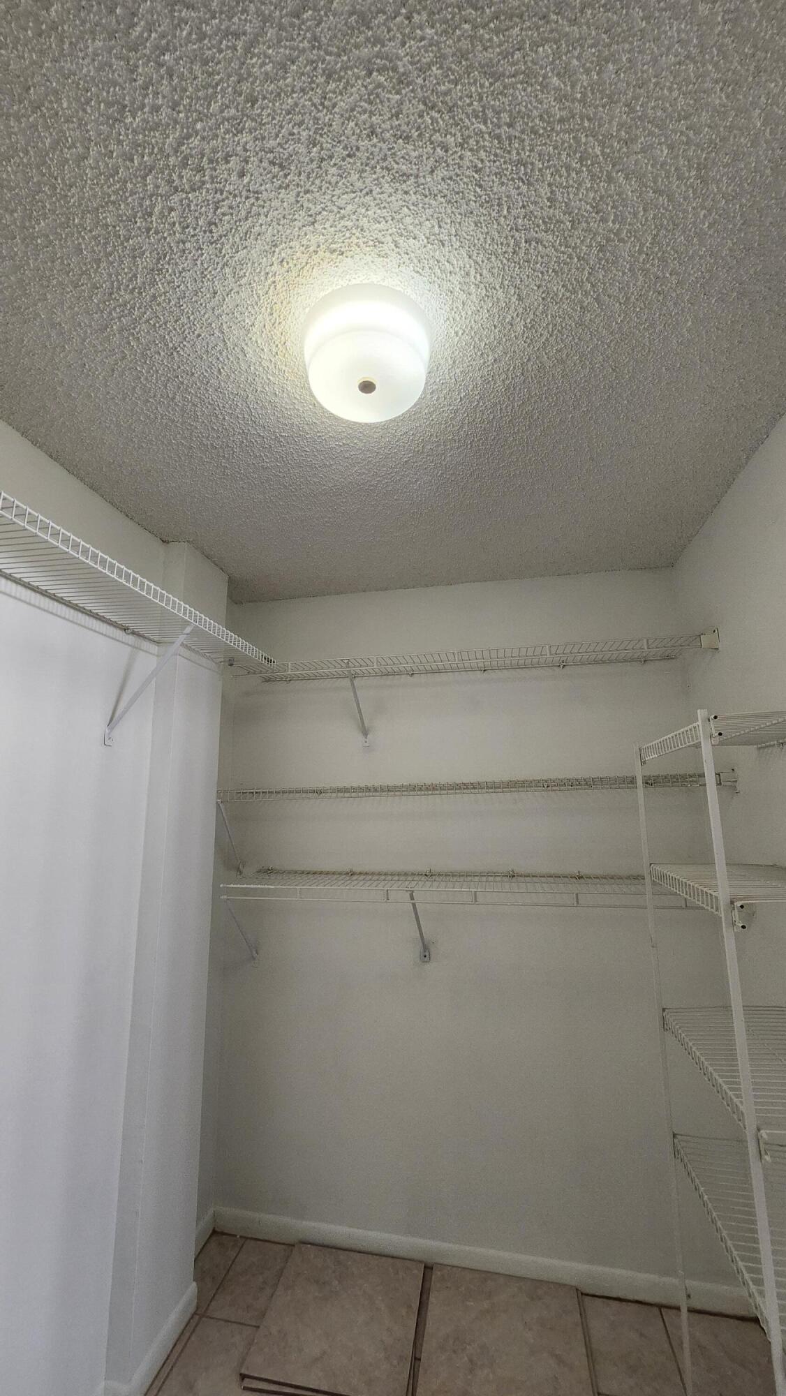 FOUNTAINVIEW AT SPRING LKS CONDO - Residential