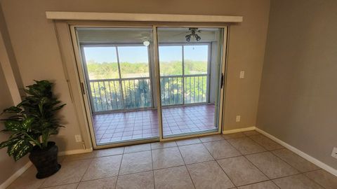 Tiny photo for 3146 Via Poinciana Dr #414, Lake Worth, FL 33467 (MLS # B26005258)