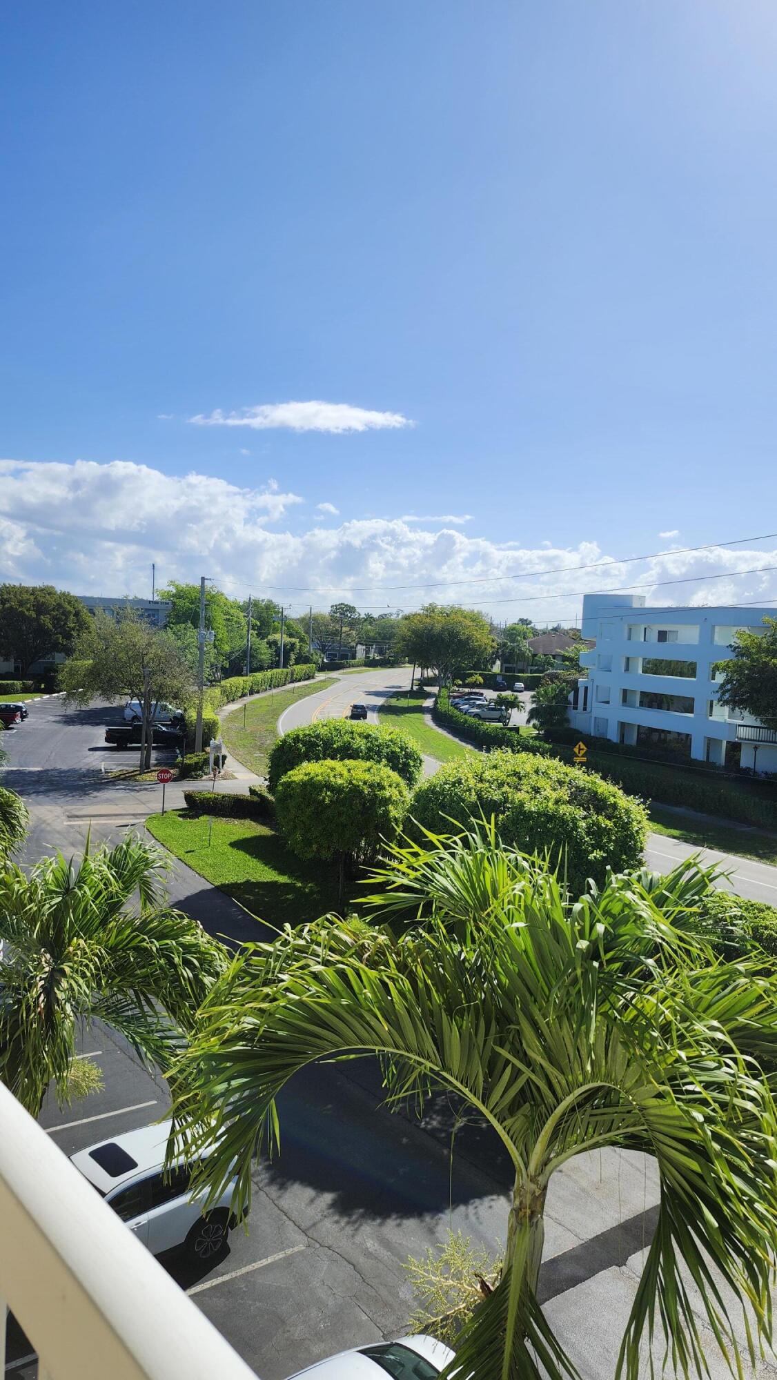 FOUNTAINVIEW AT SPRING LKS CONDO - Residential