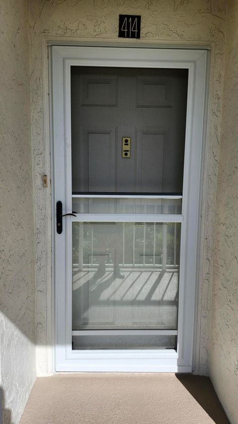 Tiny photo for 3146 Via Poinciana Dr #414, Lake Worth, FL 33467 (MLS # B26005258)