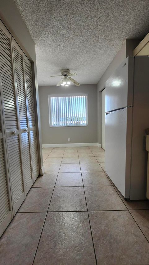 Tiny photo for 3146 Via Poinciana Dr #414, Lake Worth, FL 33467 (MLS # B26005258)
