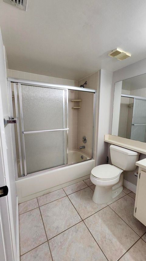 Tiny photo for 3146 Via Poinciana Dr #414, Lake Worth, FL 33467 (MLS # B26005258)