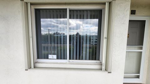 Tiny photo for 3146 Via Poinciana Dr #414, Lake Worth, FL 33467 (MLS # B26005258)