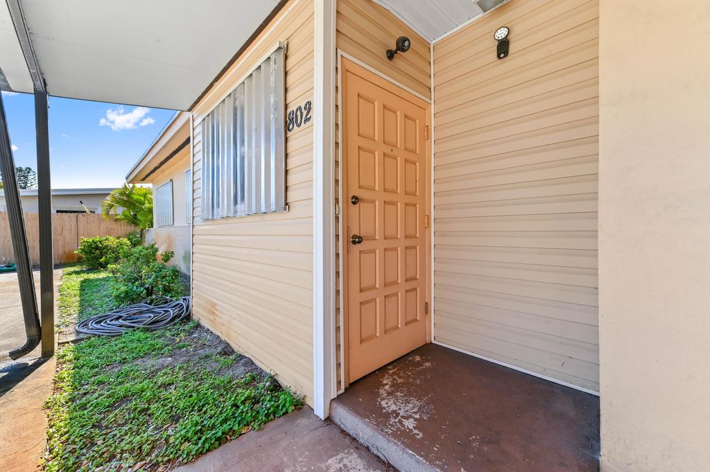 Photo of 802 Eagle Way, North Palm Beach, FL 33408 (MLS # R11076423)