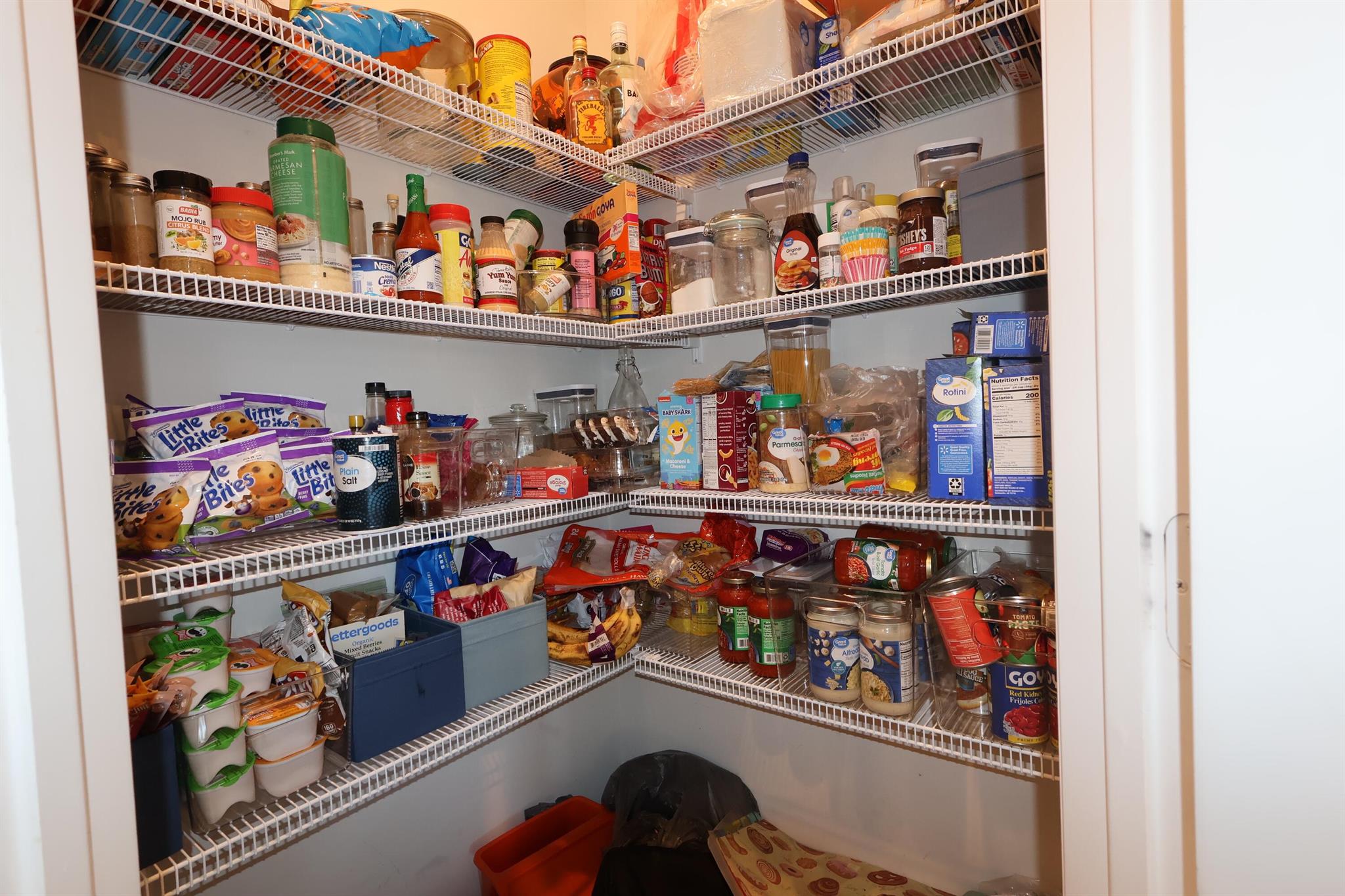 ENCLAVE AT MANGONIA PARK - Residential