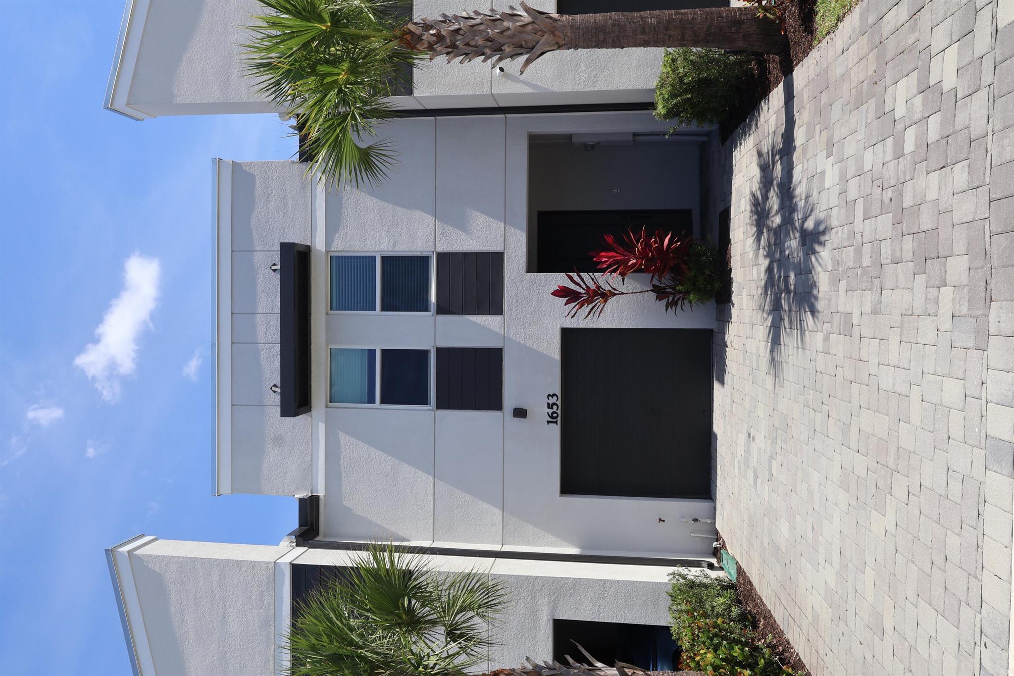 ENCLAVE AT MANGONIA PARK - Residential