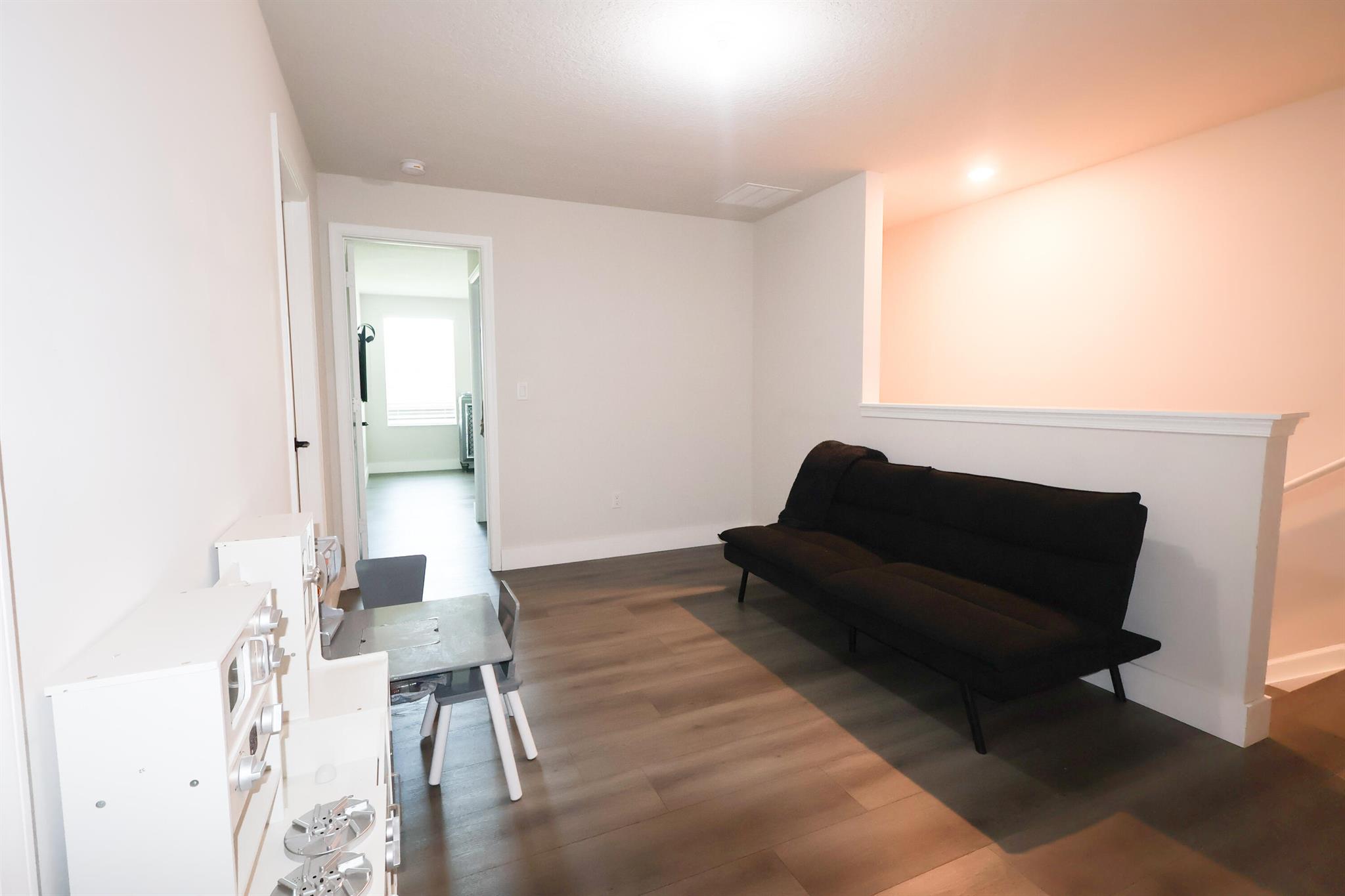 ENCLAVE AT MANGONIA PARK - Residential