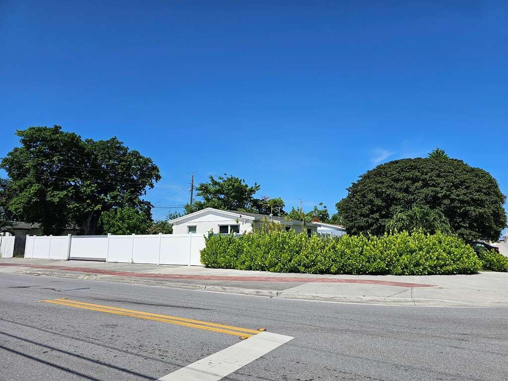 315 W 10th Boulevard