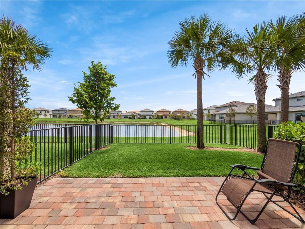 FIELDS AT GULFSTREAM POLO - Residential Lease