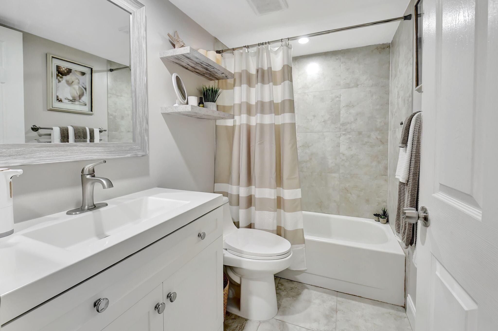 SABAL PINE EAST - Residential