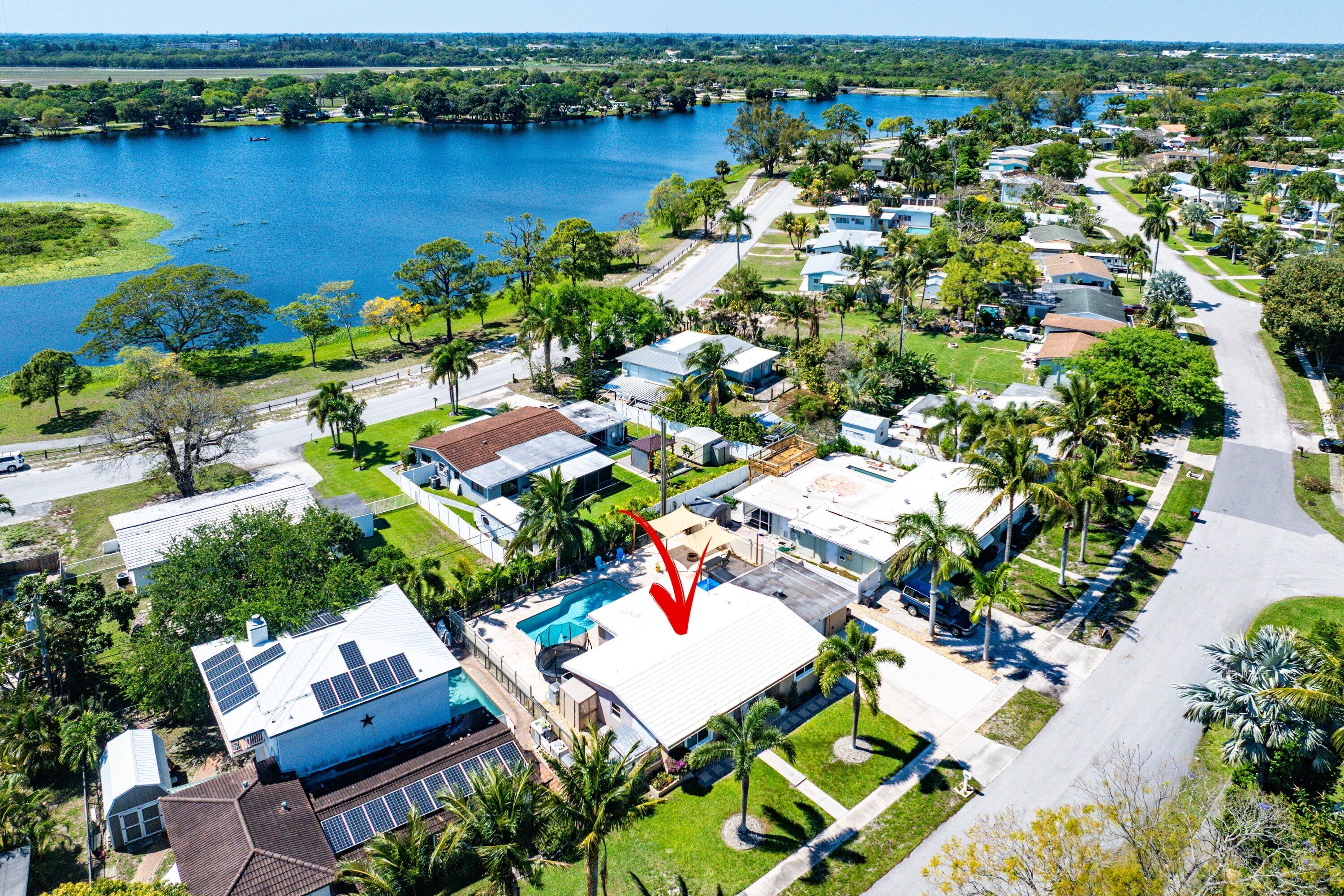 LAKE OSBORNE ESTATES 4 - Residential