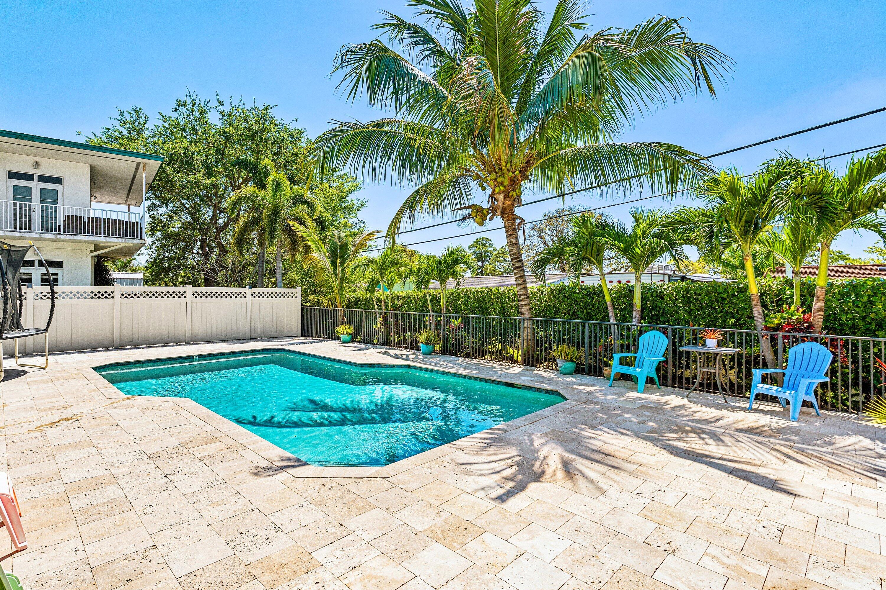 LAKE OSBORNE ESTATES 4 - Residential