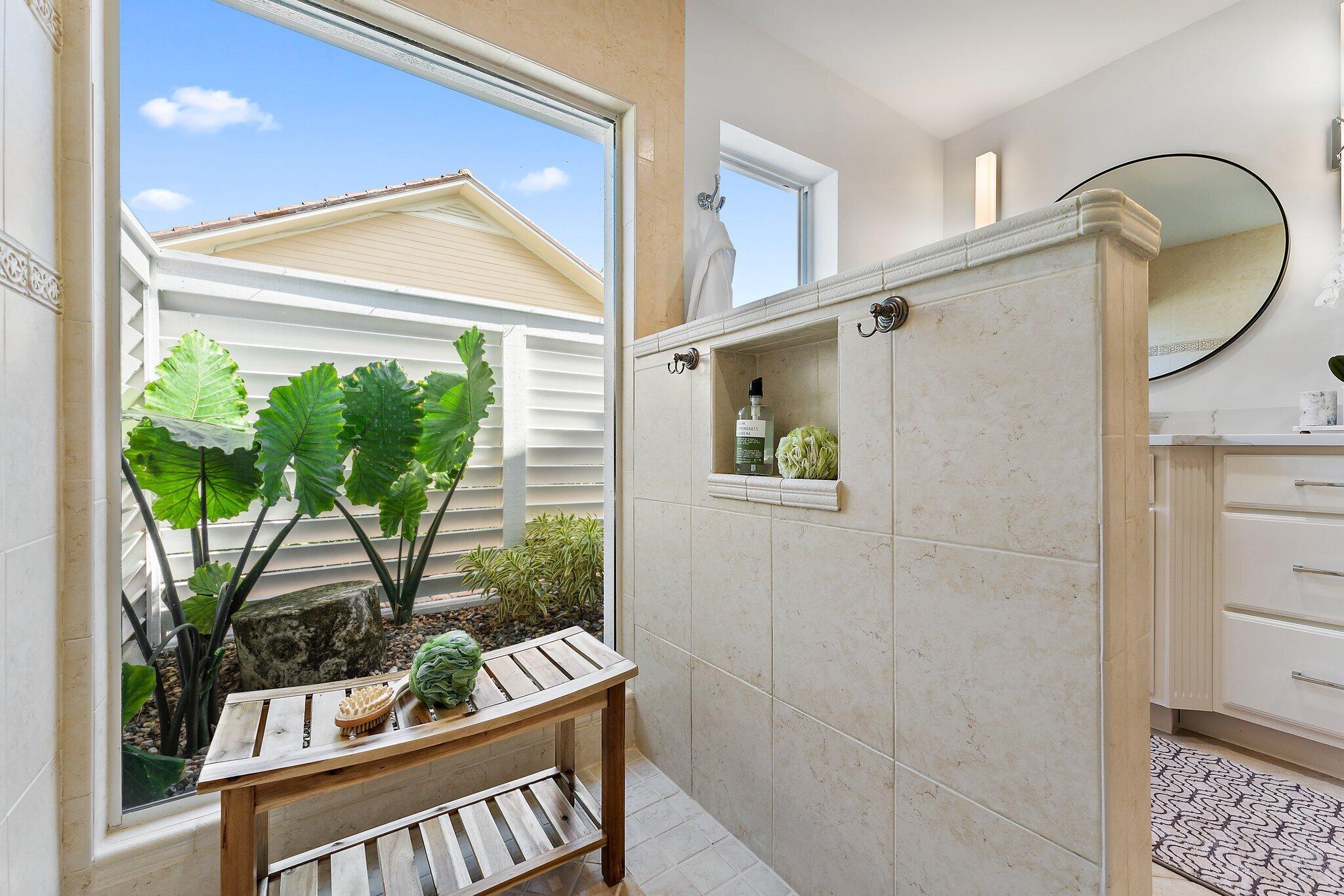 MARINA BAY - Residential