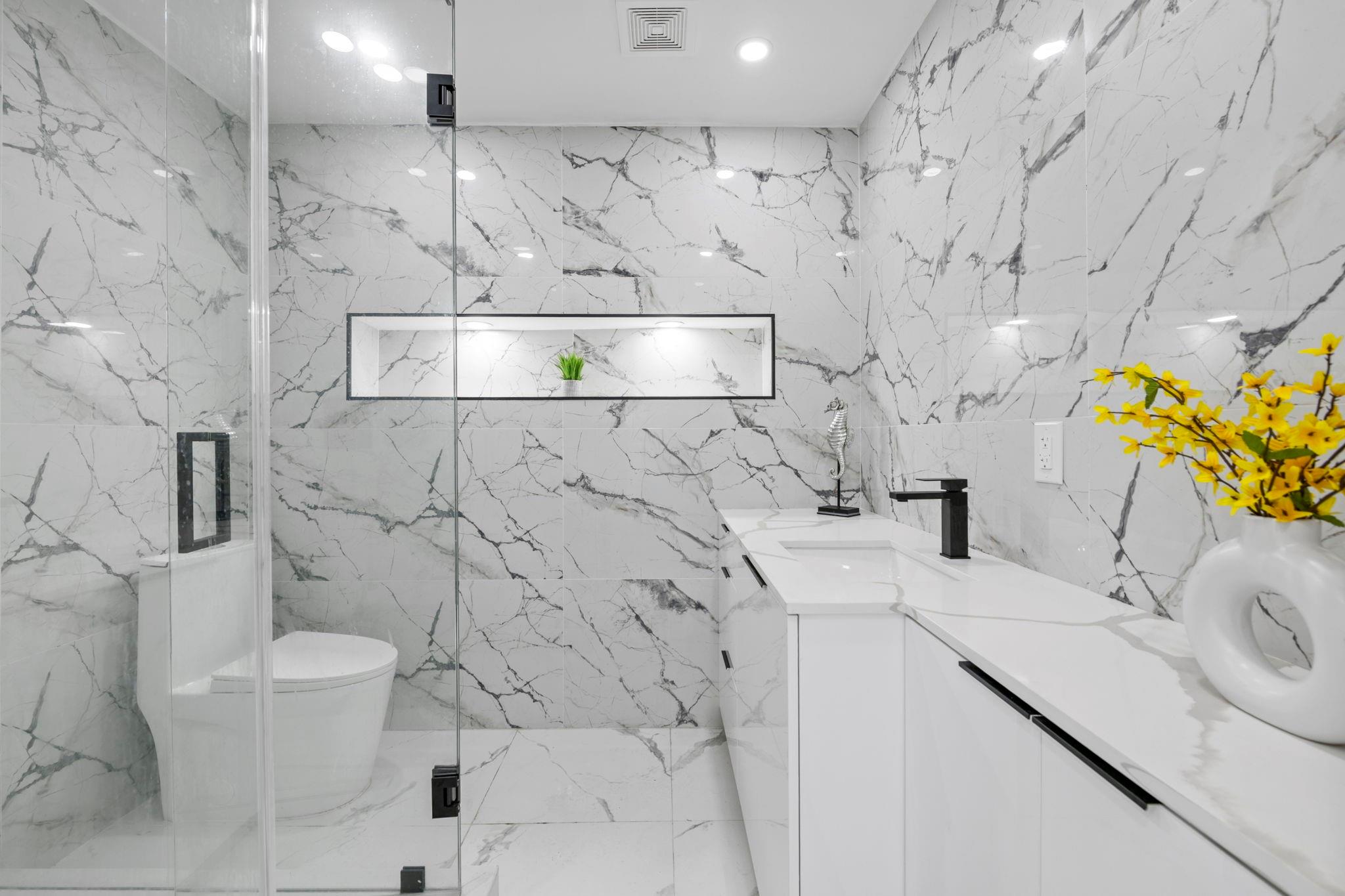 IMPERIAL POINT 1 SEC - Residential