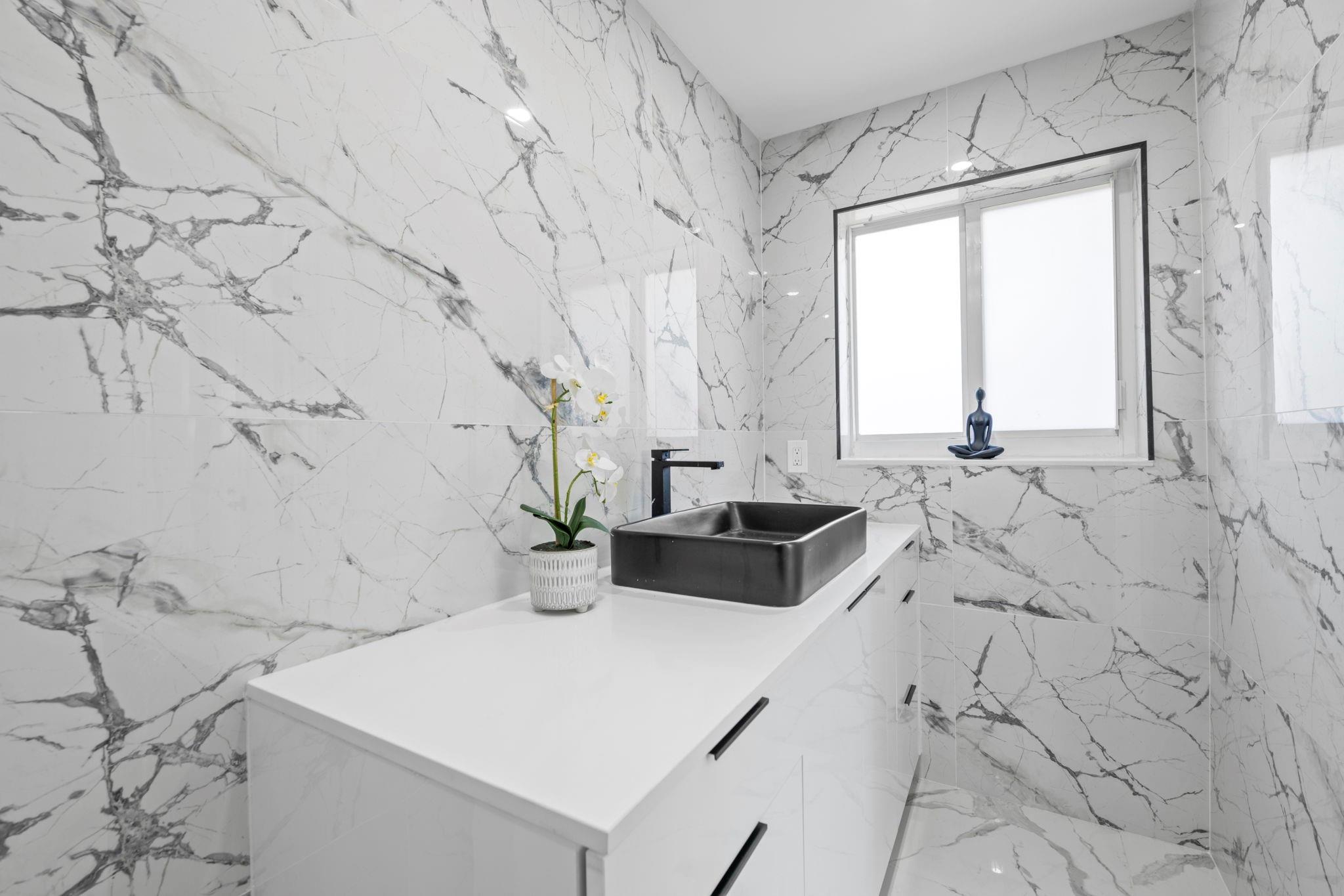 IMPERIAL POINT 1 SEC - Residential