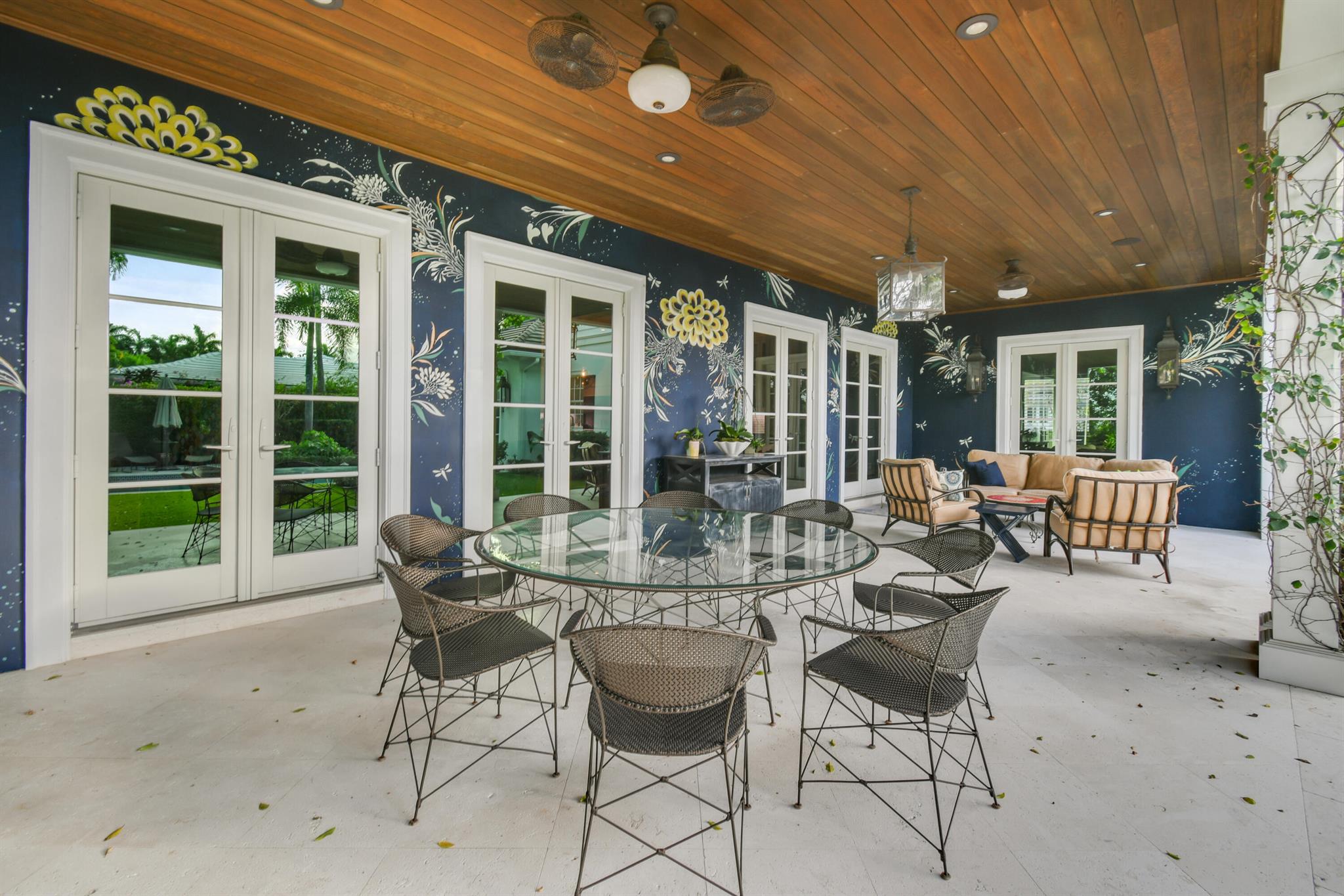 RUSSLYN EXTENSION - Residential