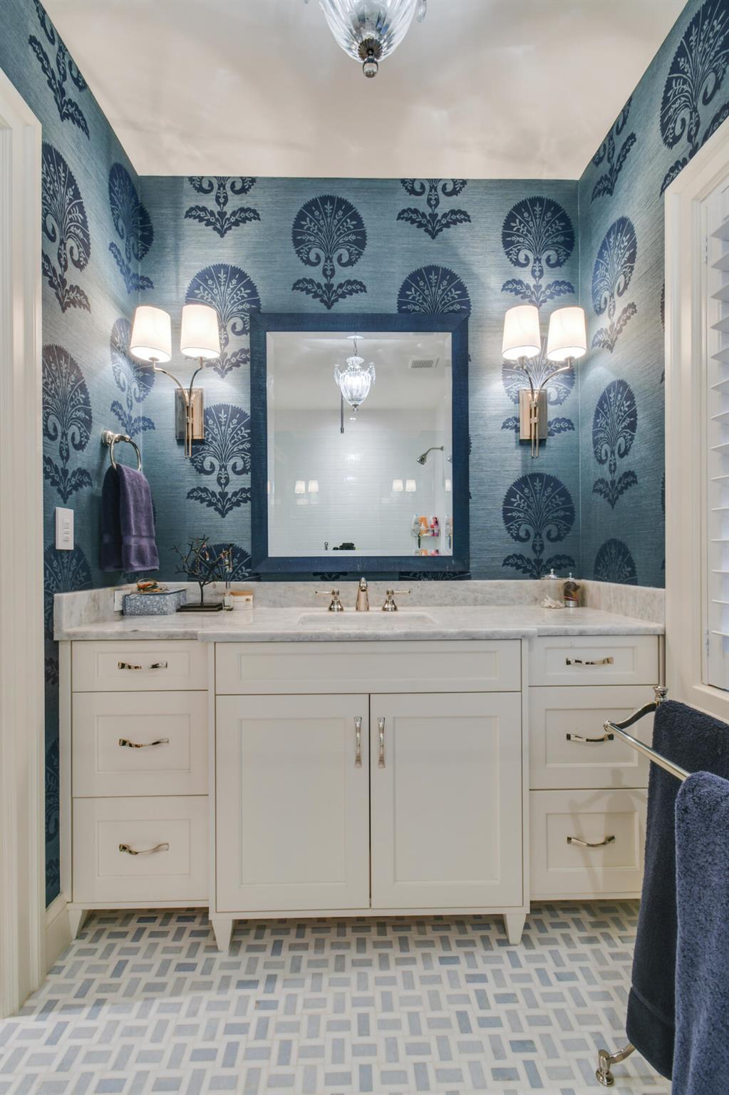 RUSSLYN EXTENSION - Residential