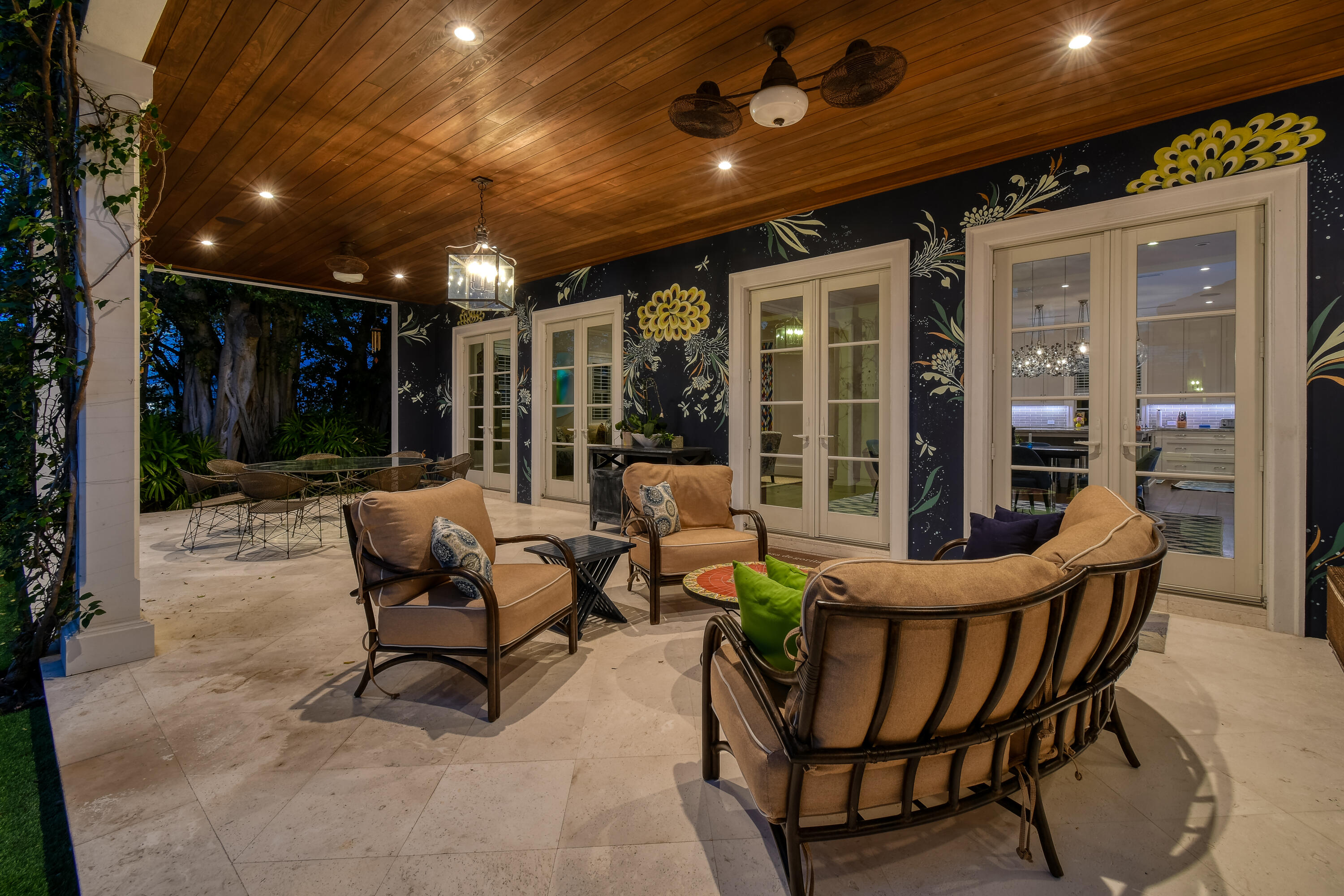 RUSSLYN EXTENSION - Residential