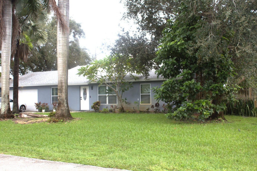 Photo of 3642 IVANHOE Avenue, Boynton Beach, FL 33436 (MLS # B26086503)