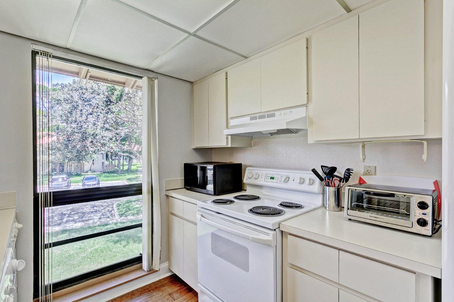 GOLF VILLAS CONDO - Residential