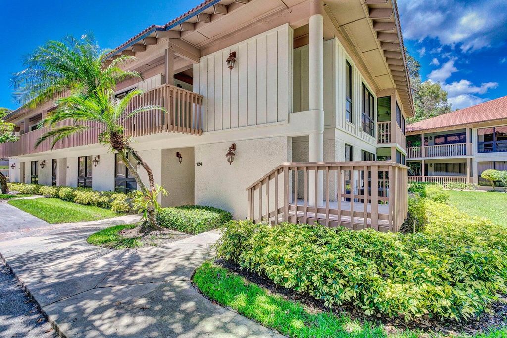 Photo of 130 Brackenwood Road, Palm Beach Gardens, FL 33418 (MLS # R11162496)