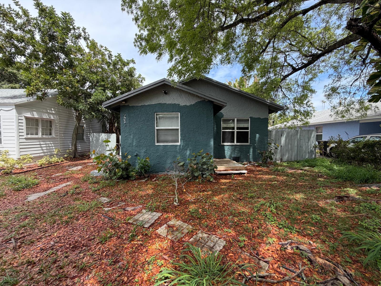 631 37TH Street 631