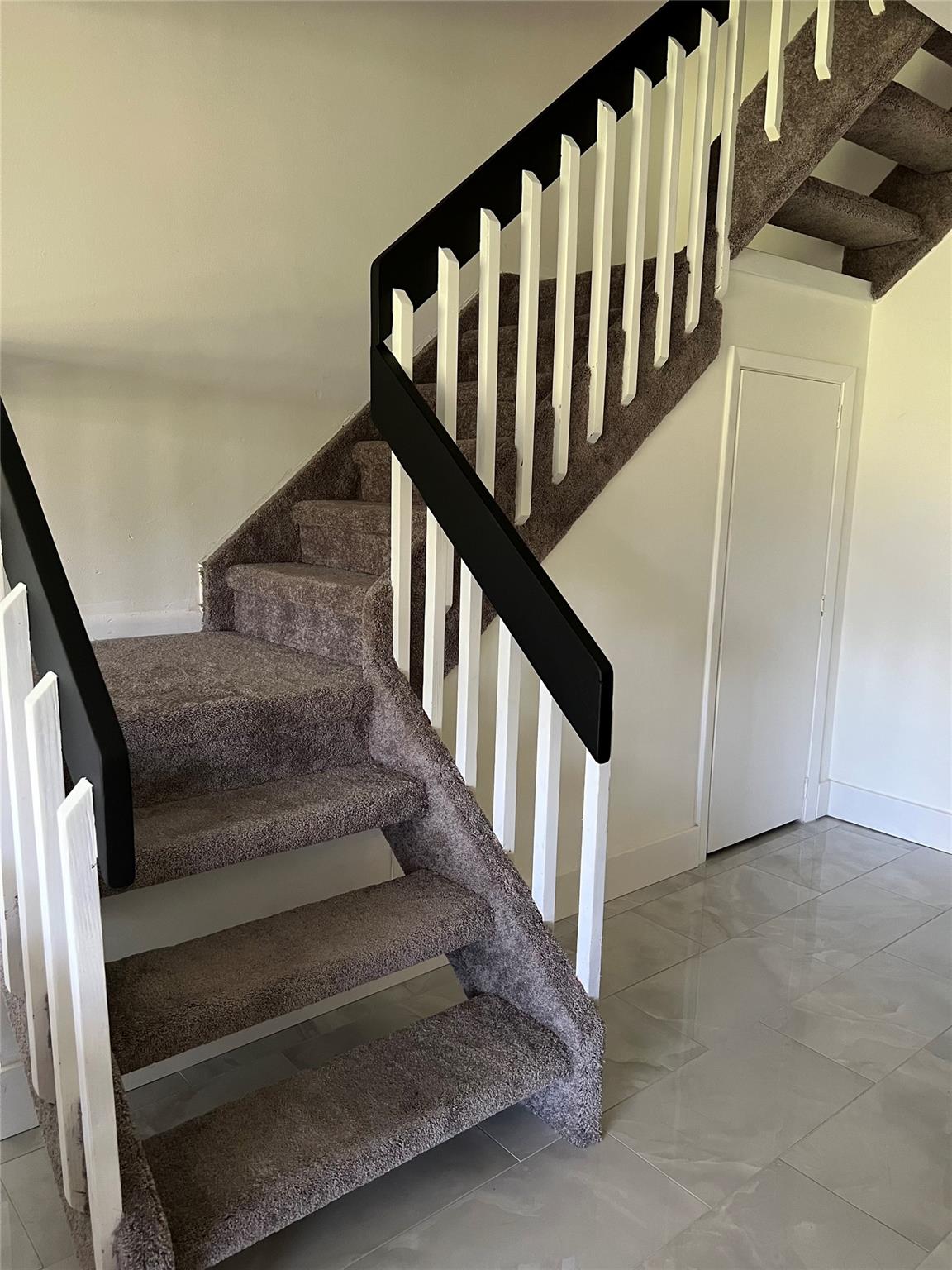 Golden Raintree Iv-B Cond - Residential Lease