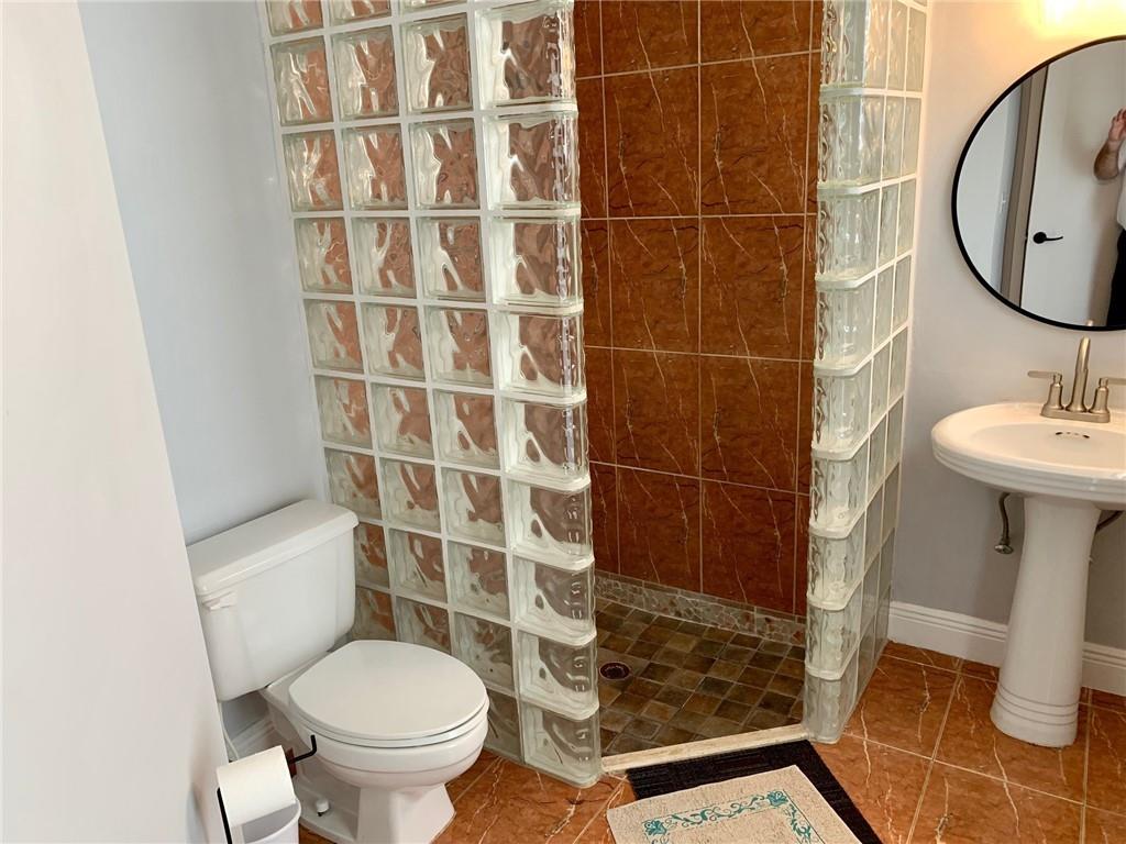 Waverly Hundred 141-40 B - Residential Lease