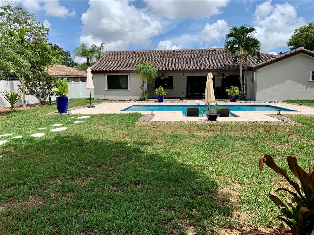 Waverly Hundred 141-40 B - Residential Lease