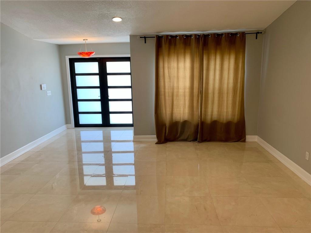 Waverly Hundred 141-40 B - Residential Lease