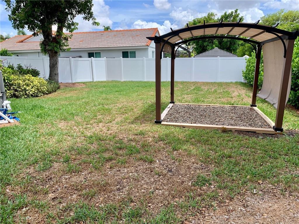 Waverly Hundred 141-40 B - Residential Lease