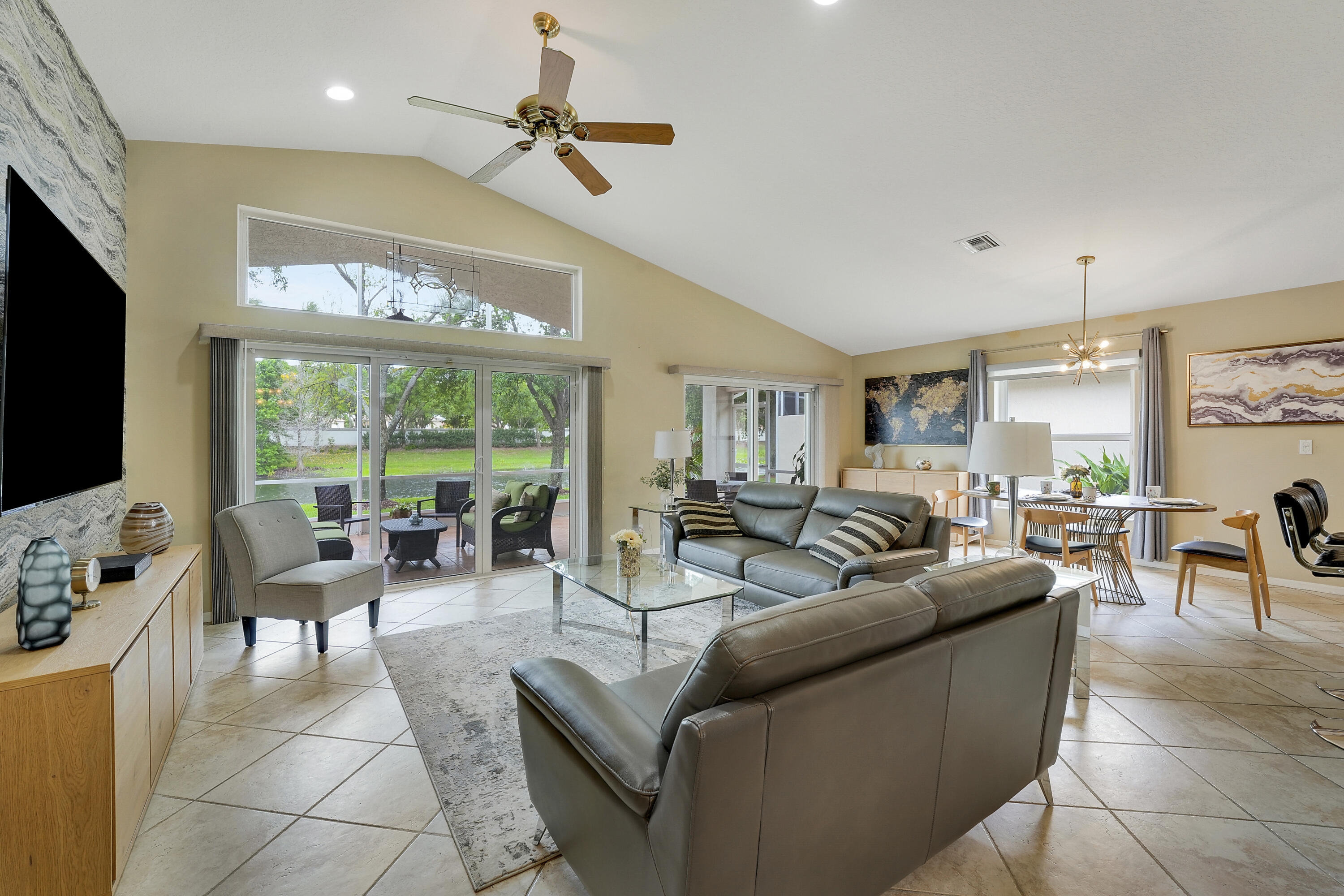 BELLAGGIO, TOWNE PARK - Residential