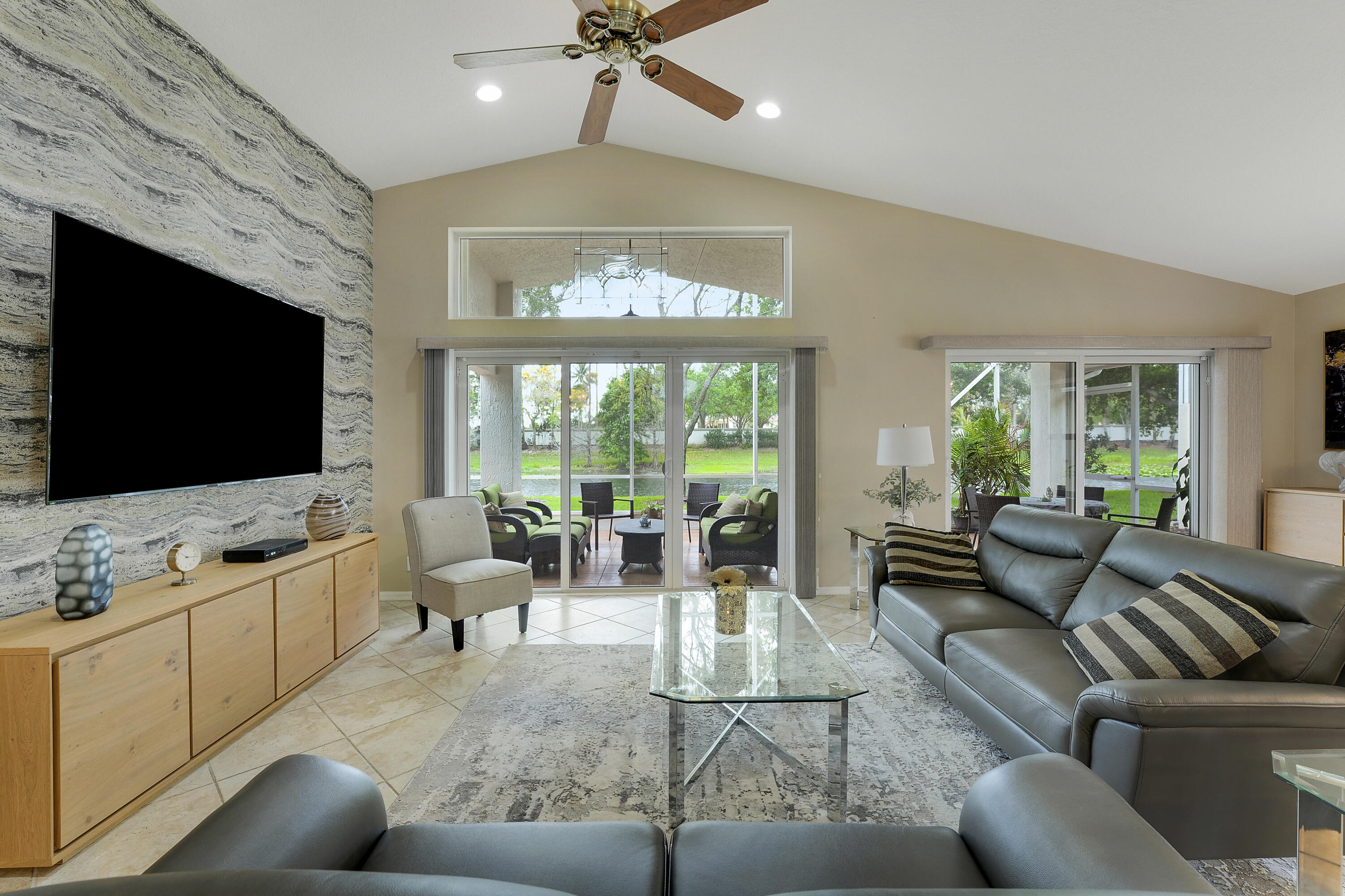 BELLAGGIO, TOWNE PARK - Residential