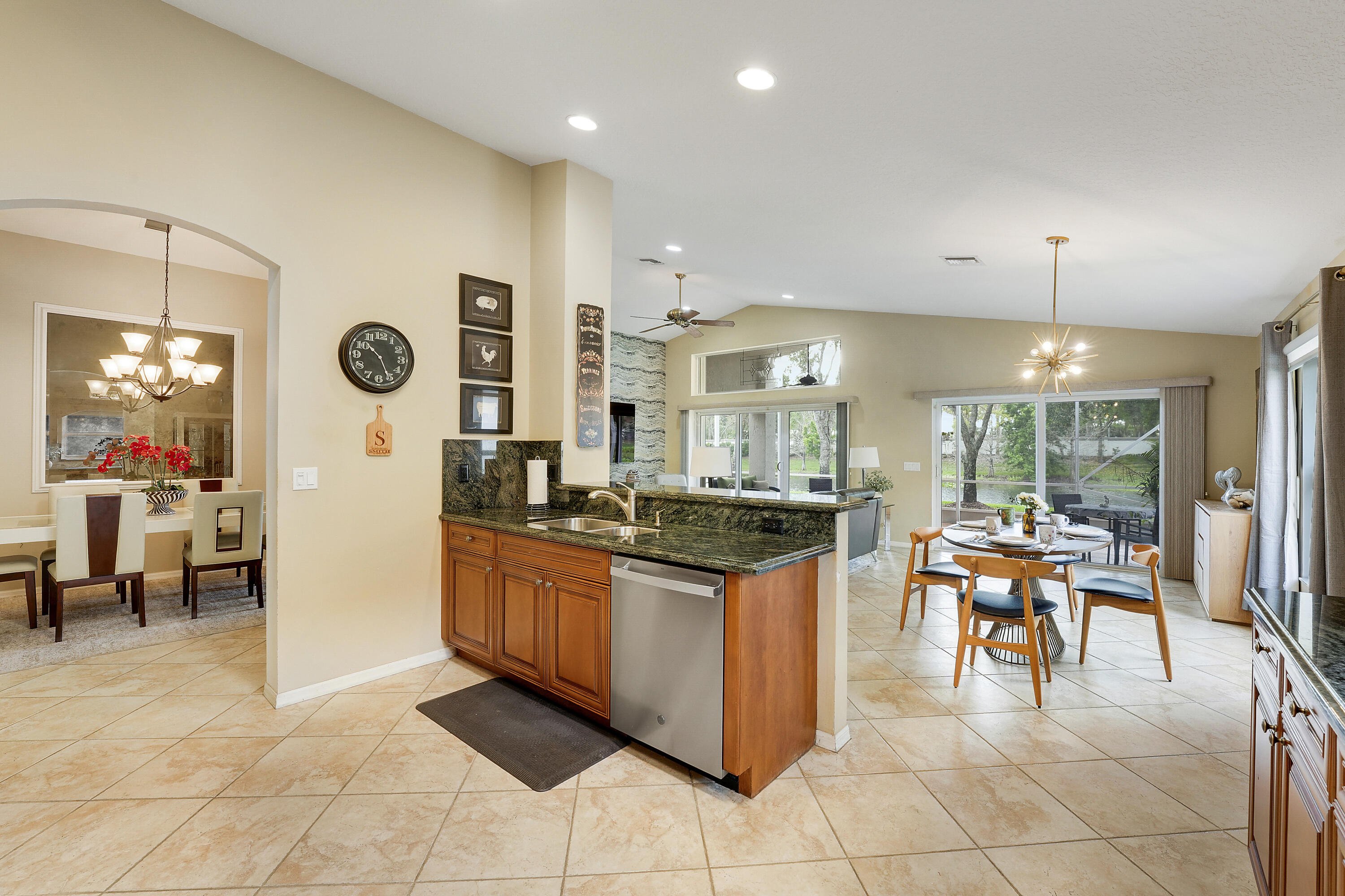 BELLAGGIO, TOWNE PARK - Residential