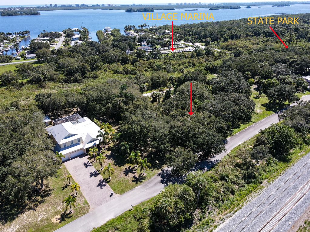 Photo of 4116 Mariner Oaks Way, Fort Pierce, FL 34946 (MLS # B26009436)