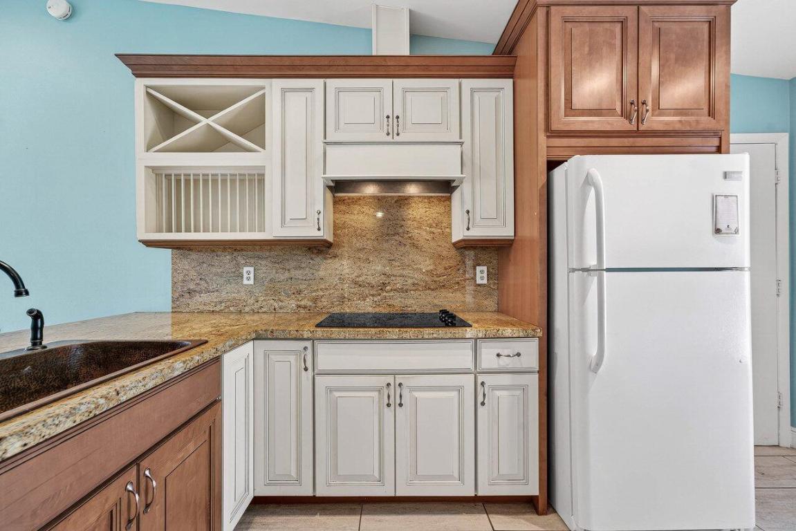 15640 Bottlebrush Circle