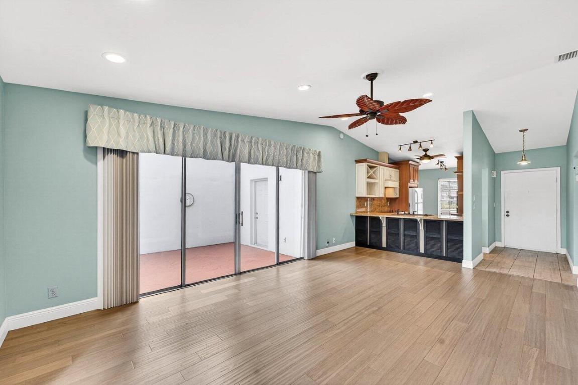 Las Verdes - Residential