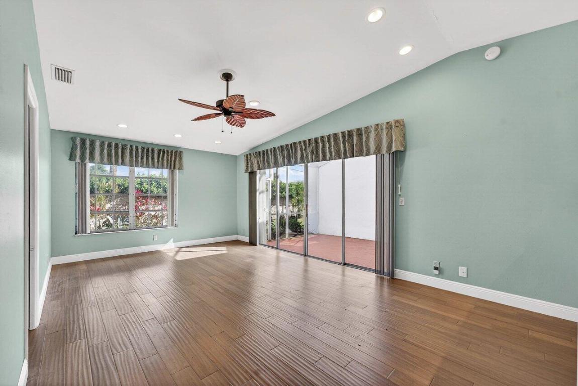 Las Verdes - Residential