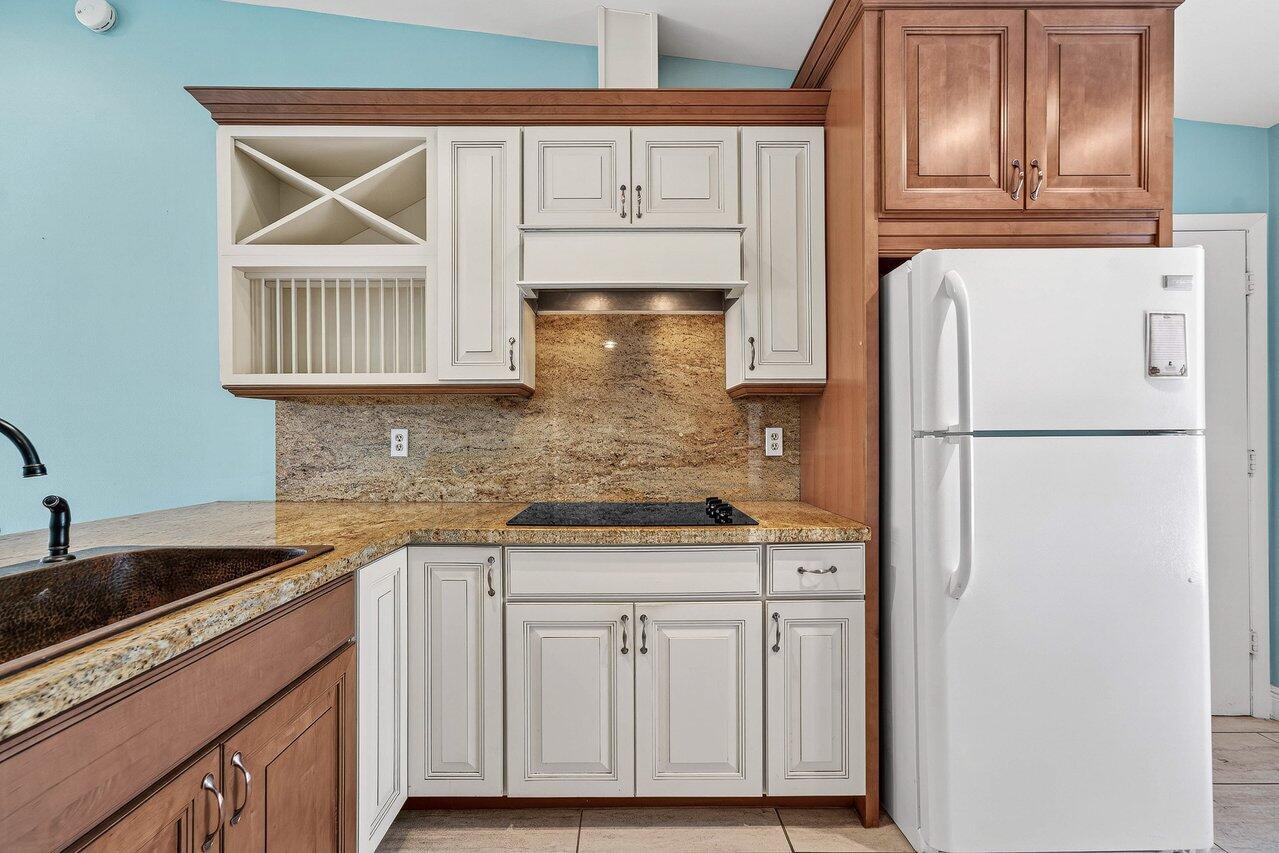 15640 Bottlebrush Circle