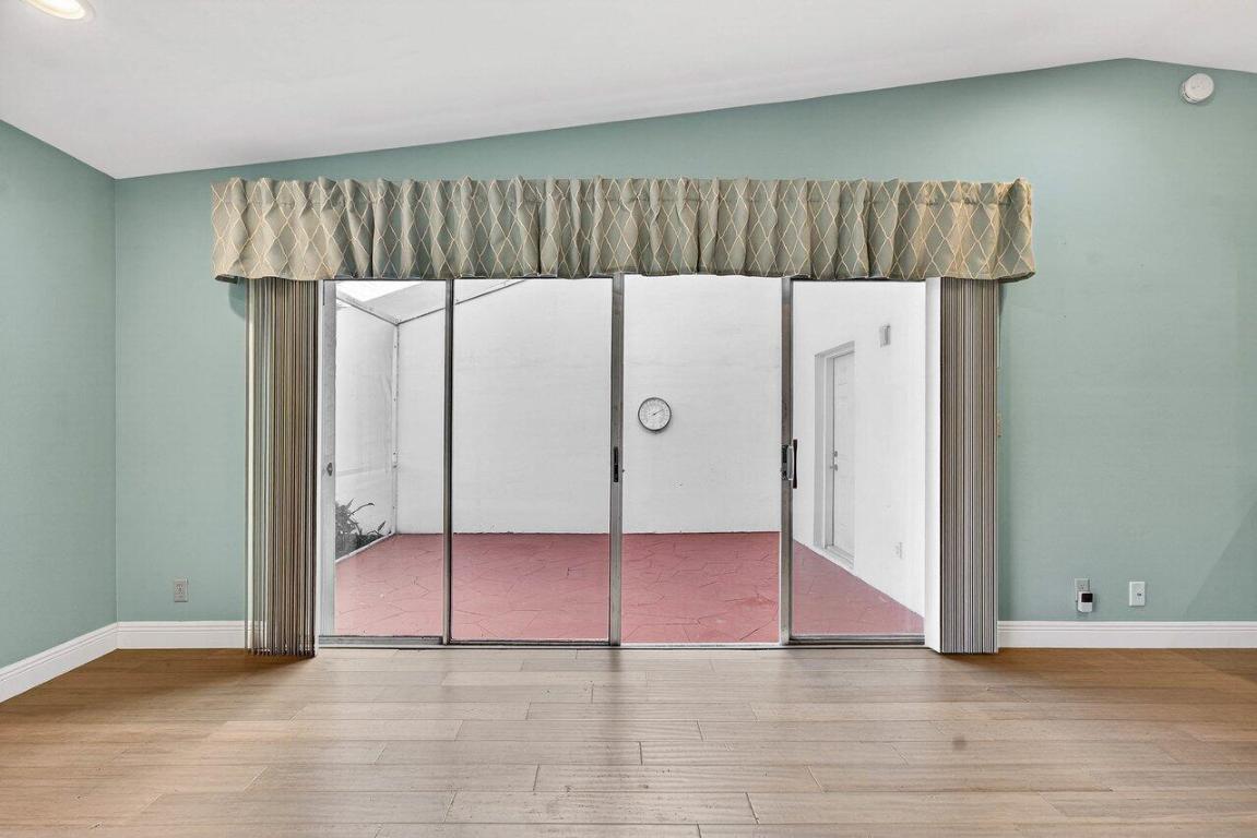 Las Verdes - Residential