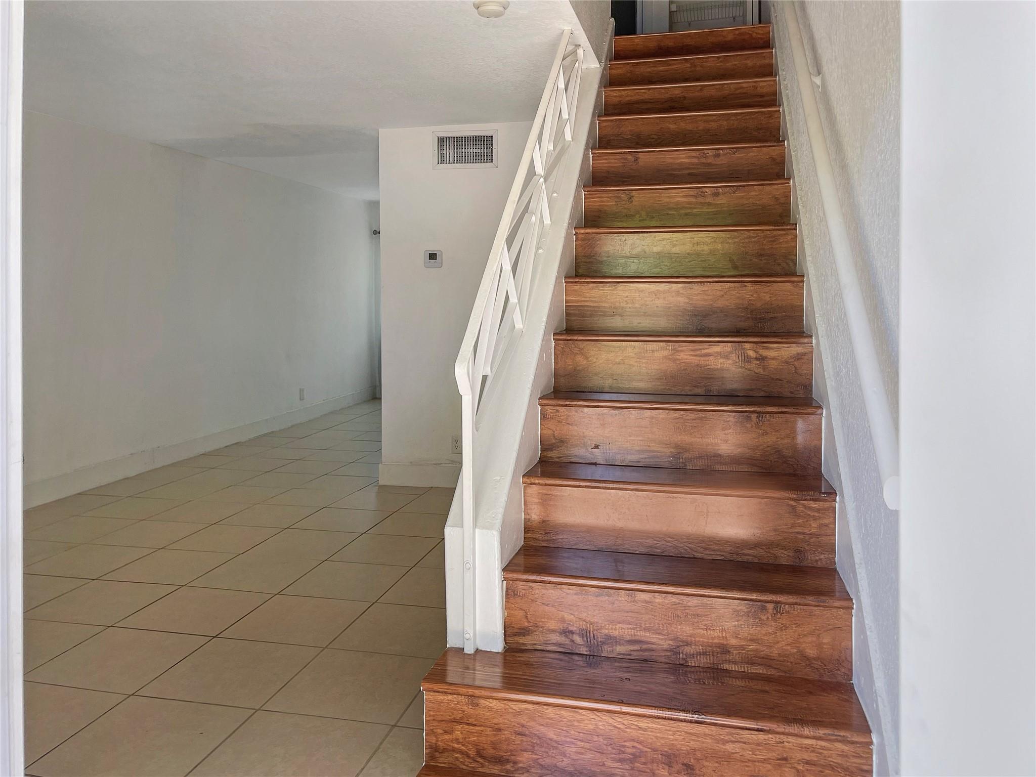 The Twnhs Of Plantation - Residential Lease