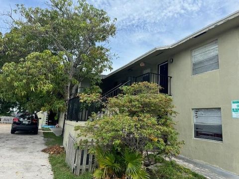 A home in Lake Worth Beach