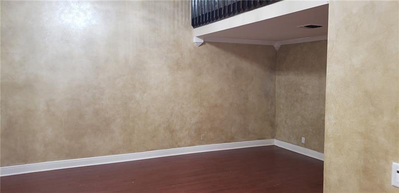 BANYAN LAKES - Residential Lease