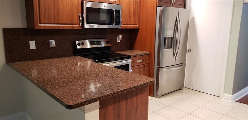 BANYAN LAKES - Residential Lease