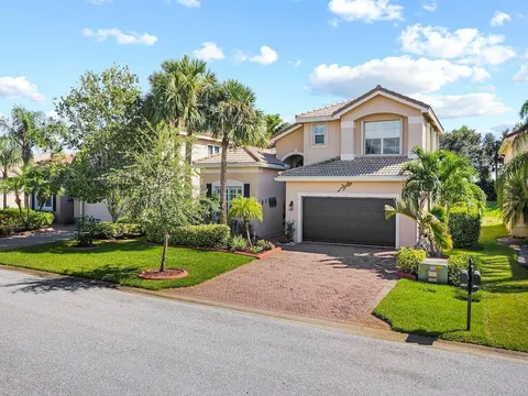 2075 Grey Falcon Circle SW, Vero Beach, FL MLS: R11079181