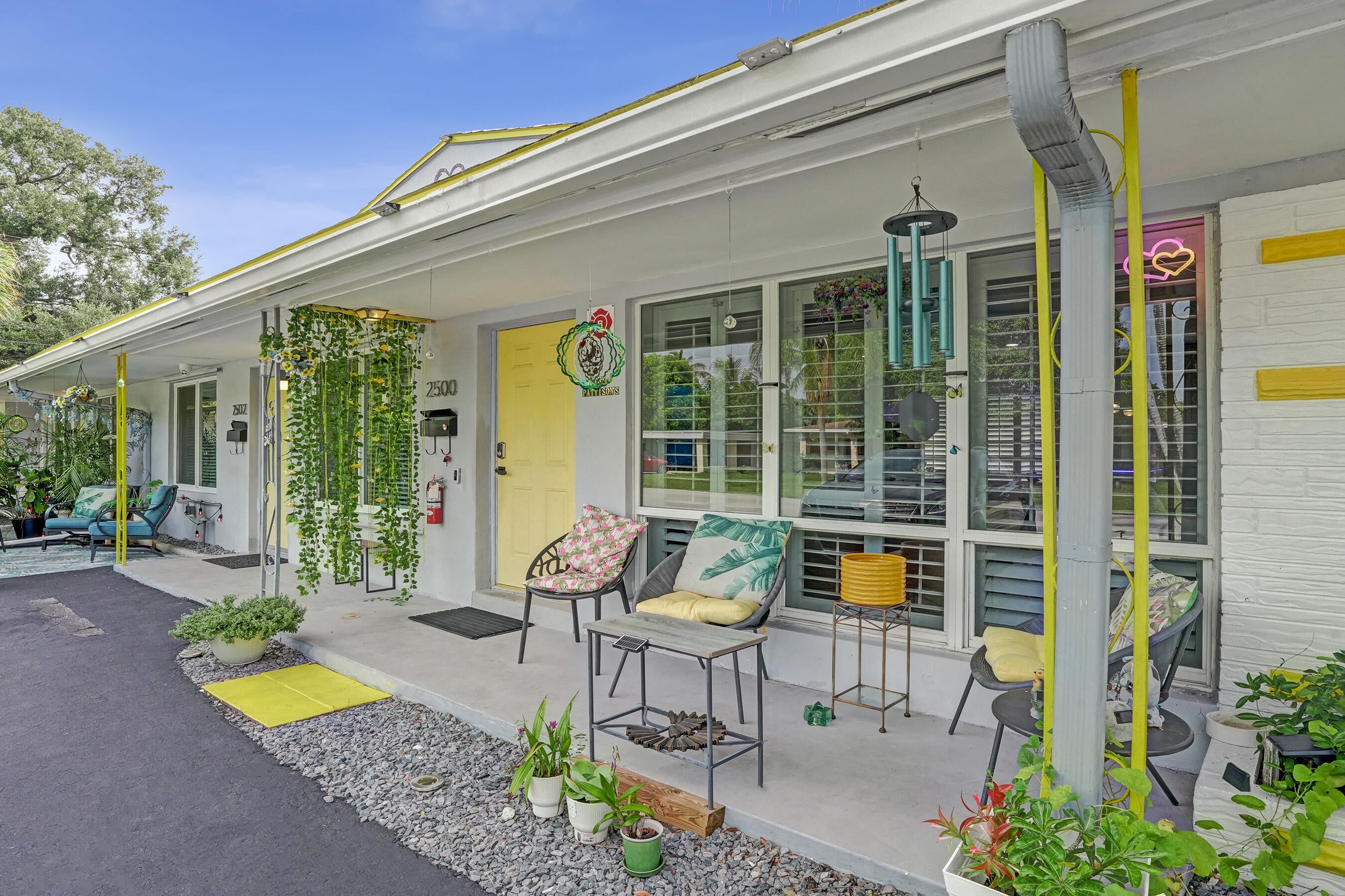 2500 NW 3RD Avenue 1-4