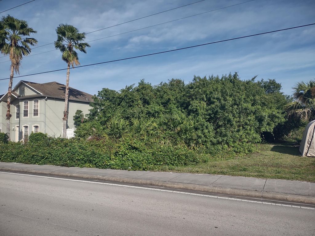 Photo of 2743 SW Rosser Boulevard, Port Saint Lucie, FL 34953 (MLS # R10952272)