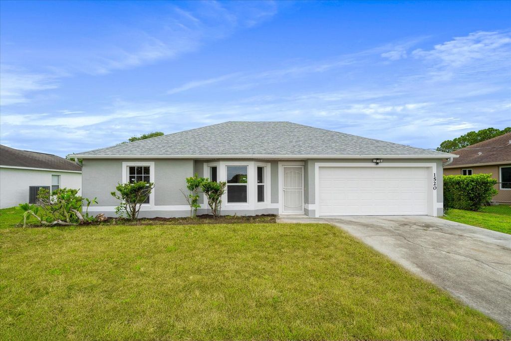 Photo of 1520 SW Hackensack Avenue, Port Saint Lucie, FL 34953 (MLS # R10995670)